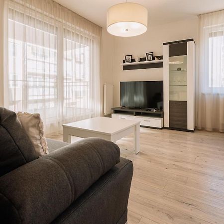 Skau 2 Old Town Family & Business Apartment 2 Floor Free Parking Bratislava Exterior photo